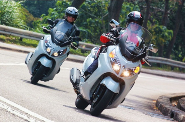 SYM MAXSYM 400i－6位車主的駕駛心得