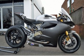 Ducati 1199 Panigale RS英國BSB Superbike戰車(車隊給本誌的照片)