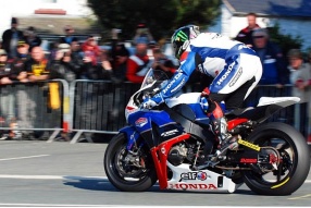 2012 TT人島麥堅尼斯冠軍戰車－2012 Honda CBR1000RR