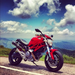 Ducati monster 696