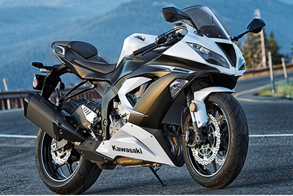 2013 KAWASAKI ZX-6R 636 Ninja－用額外排氣力壓對手