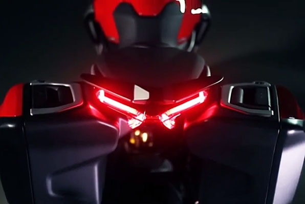 MV Agusta Turismo Veloce 800-LED彩色儀錶 