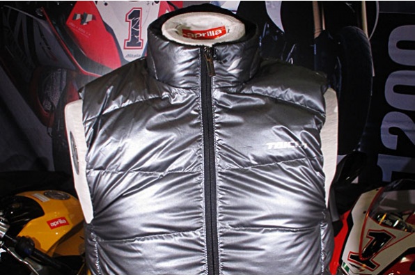 RS-TAICHI 2014極品800級羽絨外套抵港