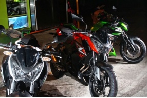 (新車抵港)2014 Kawasaki Z250-大車氣派