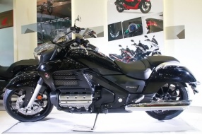 2014 HONDA GOLD WING F6C 全新維京人抵港