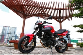 2014 Aprilia Shiver 750 - 舒適街車