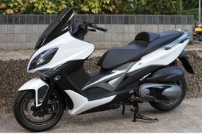 (新車抵港)2015 Kymco Xciting 400i ABS－提升安全