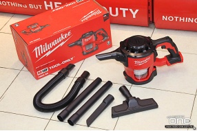 MILWAUKEE M18 Compact Vacuum 神燈外觀的強力手提吸塵機