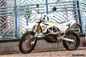 2017 HUSQVARNA 701 ENDURO - 新引擎，馬力扭力同時提升