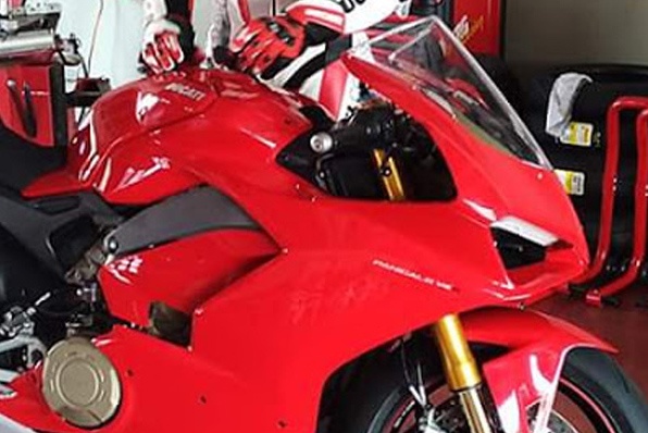 DUCATI DESMOSEDICI STRADALE V4-發佈前曝光