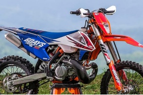 爬山車－2衝才好玩！電子燃油噴注2衝引擎2018 KTM 250/300 EXC TPI