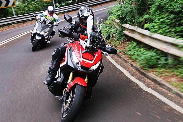 HONDA X-ADV-雙離合器越野大羊試駕感受(同場加映YAMAHA T-MAX 530 SX)