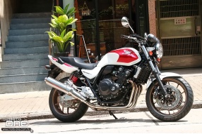 2018 HONDA CB400SF 25th紀念版抵港