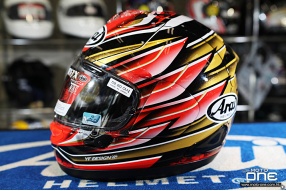 ARAI RX-7X NAKAGAMI GP 中上貴晶│展翅翱翔的紅翼金翼│鴻興現貨有售