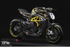 2019 MV Agusta Dragster 800 RR Pirelli 限量特別版 - 更多閃電的元素