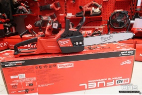 MILWAUKEE M18 無炭刷鏈鋸 - 鋸樹利器