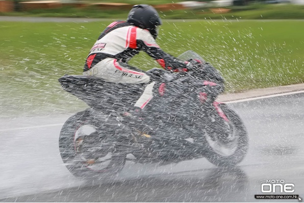 賽車水胎—原來咬地力咁勁