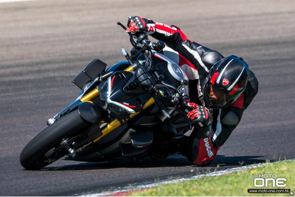 2022 Ducati Streetfighter V4 SP-最強街頭戰士(原裝車附有乾式離合器)