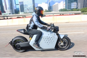 Davinci DC 100 Prototype 原型車試駕感受 - 續航400km的科幻時尚電動車