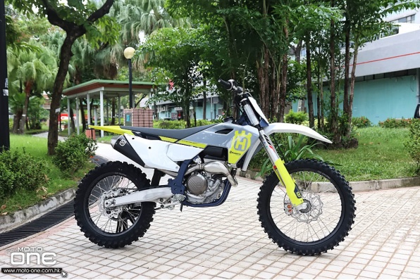 2023 Husqvarna FC250 多項電子功能、新車架及高壓縮比 多項升級的輕量化專業泥地越野賽車