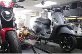 Vespa GTV 300 Sei Giorni II特別版—滿載精美改裝補品