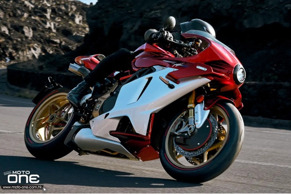 MV AGUSTA SUPERVELOCE 1000 SERIE ORO-208匹超過時速300公里超級復古車 