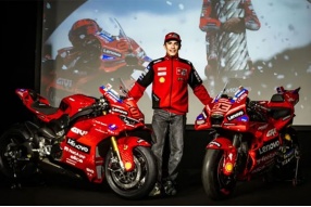 馬坤斯冠軍限量版DUCATI Panigale V4 Márquez 2025 World Champion Replica-單是車價超過70萬港幣