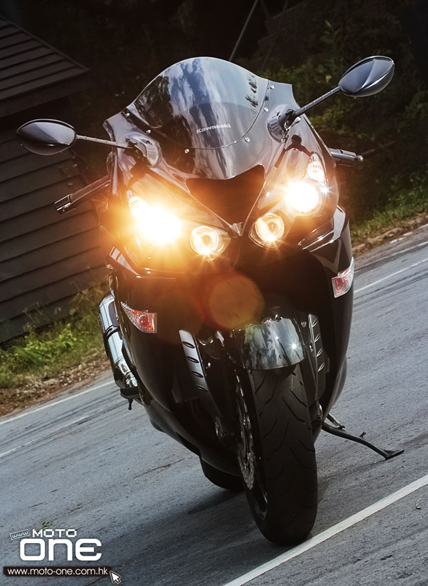 2012 KAWASAKI ZZR 1400