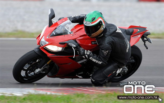 2014 APRILIA RSV4