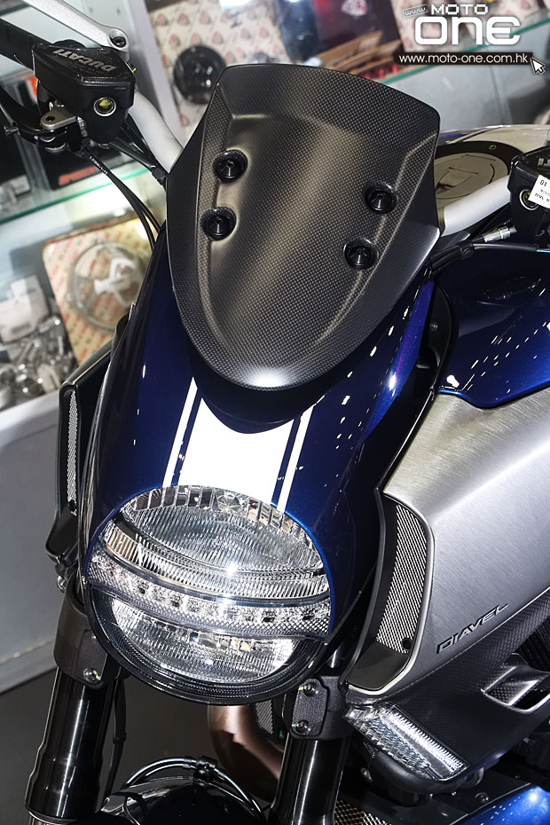 2013 Ducati Diavel Stripe Version 2013 Ducati Diavel Stripe Version