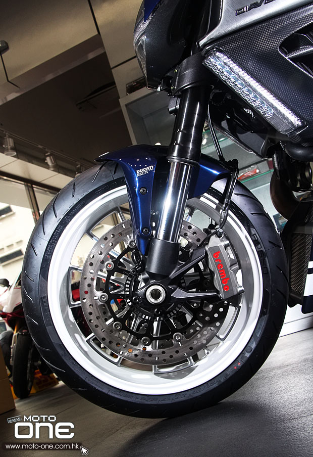 2013 Ducati Diavel Stripe Version 2013 Ducati Diavel Stripe Version