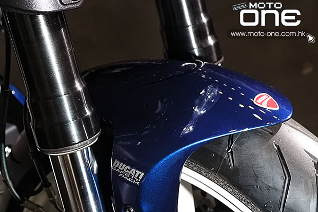 2013 Ducati Diavel Stripe Version 2013 Ducati Diavel Stripe Version