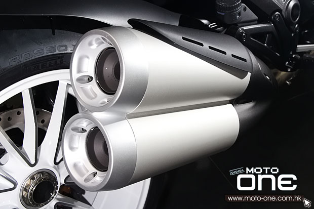 2013 Ducati Diavel Stripe Version 2013 Ducati Diavel Stripe Version