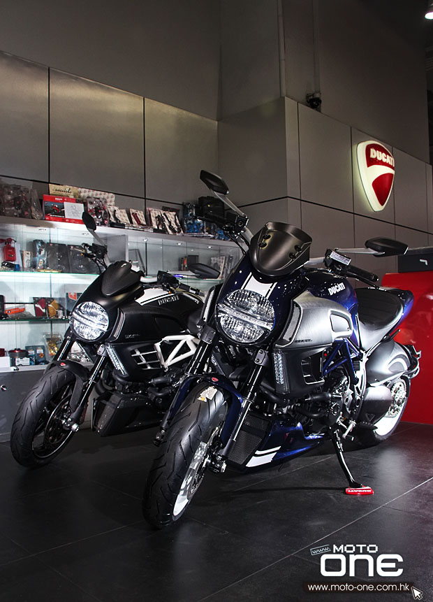2013 Ducati Diavel Stripe Version 2013 Ducati Diavel Stripe Version