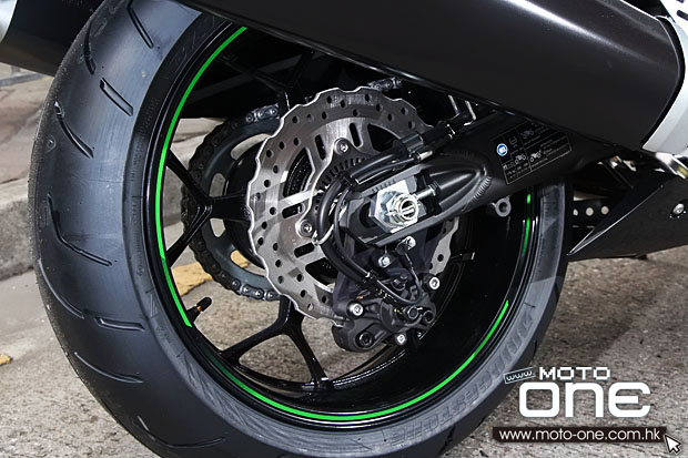 2013 KAWASAKI ZZR1400 alt=
