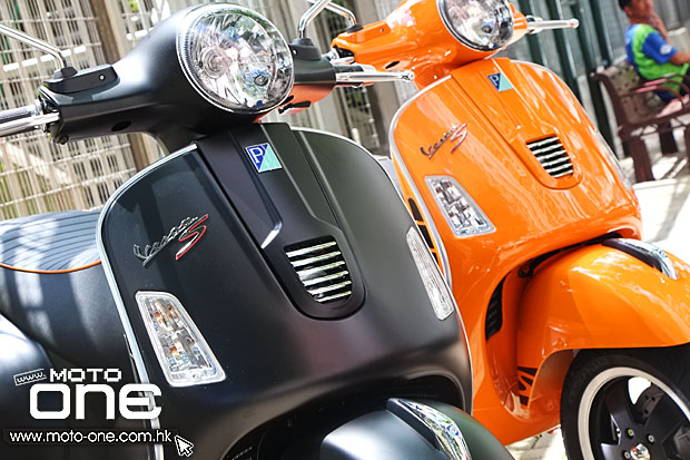 2013_Vespa_GTS_300ie_SuperSport