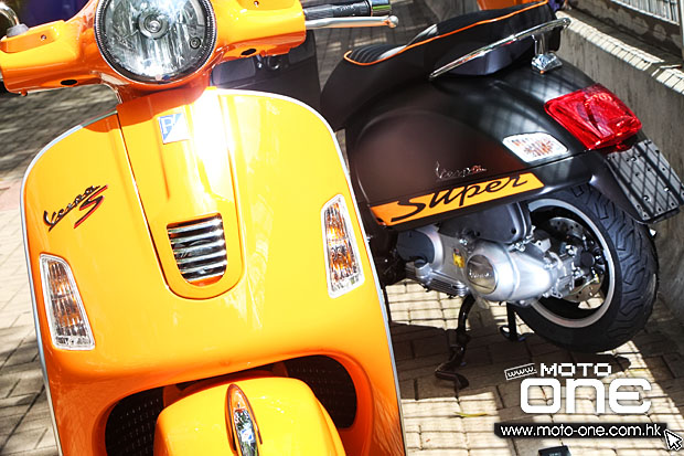 2013_Vespa_GTS_300ie_SuperSport