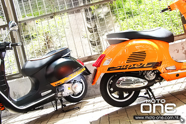 2013_Vespa_GTS_300ie_SuperSport