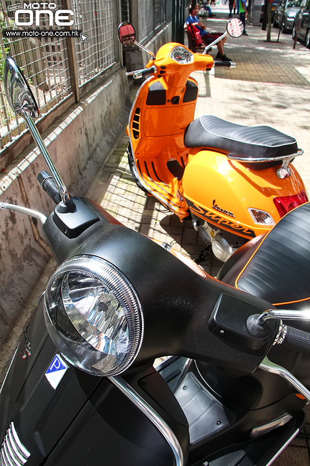 2013_Vespa_GTS_300ie_SuperSport