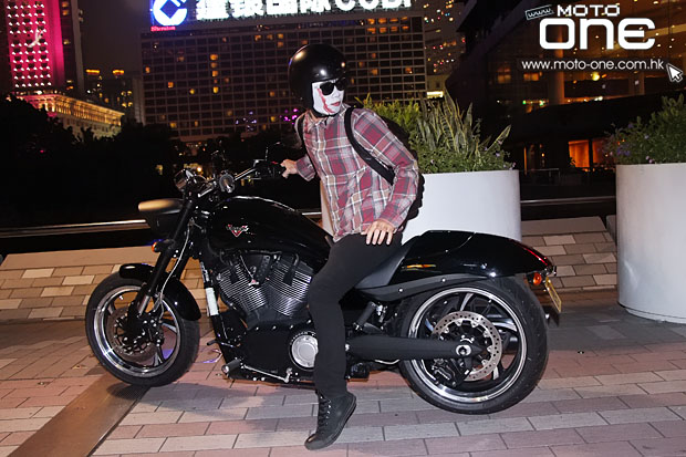2013 night riding hong kong star road moto-one.com.hk