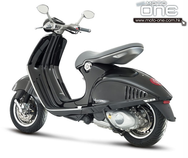 2013 vespa 946