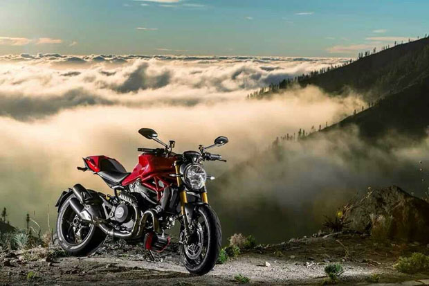 DUCATI MONSTER 1200S