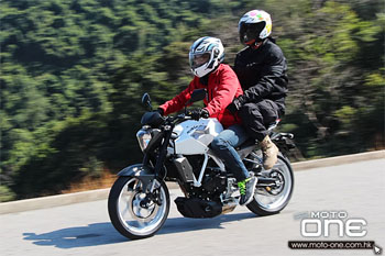 Hyosung.GD250N.X.5