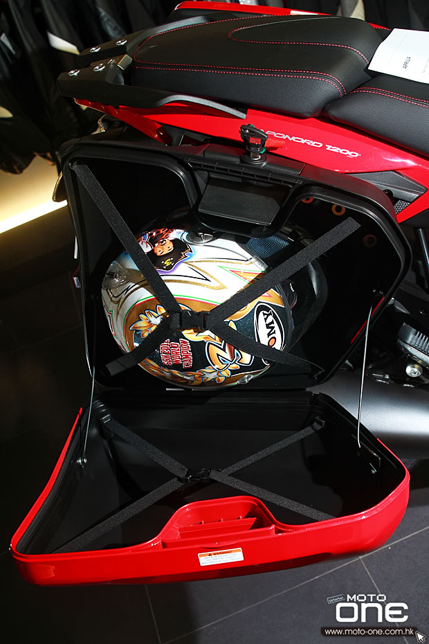 2014 Aprilia Caponord 1200 ABS TRAVEL PACK