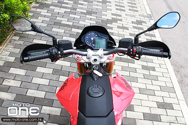 2014 Aprilia Dorsoduro 750 ABS