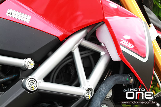 2014 Aprilia Dorsoduro 750 ABS