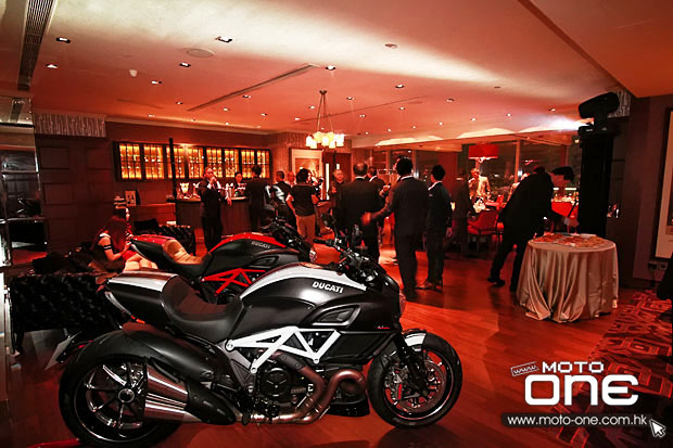 2014 DUCATI Diavel Night