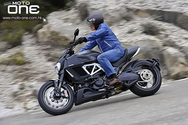 2014 Ducati DIAVEL international press test