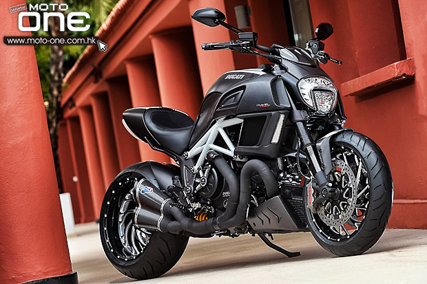 2014 Ducati DIAVEL international press test