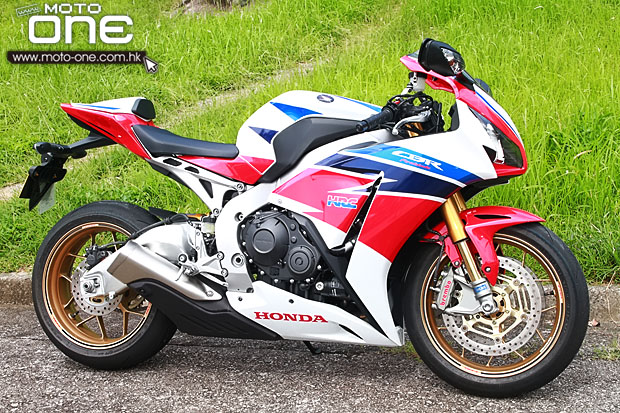 2014 HONDA CBR1000RR SP _& 1995 HONDA NSR250R SP